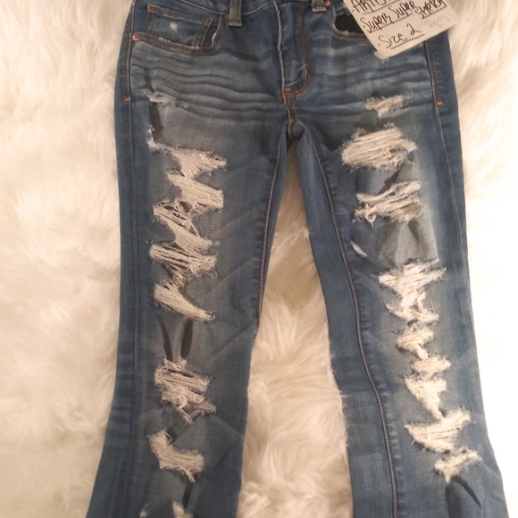 American Eagle Distressed Cropped Jeans Size 2 - Picture 3 of 7